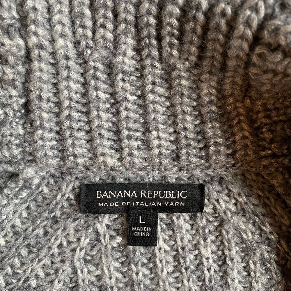 Banana republic sweater